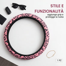 Carica l'immagine nel visualizzatore di Gallery, Coprivolante Auto Universale 38cm Rosa, Protezione Volante Antiscivolo e Traspirante in Microfibra Elastica, Accessori I