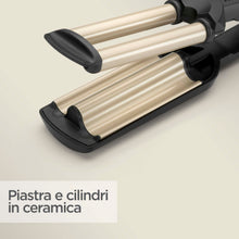 Carica l'immagine nel visualizzatore di Gallery, BaByliss Triferro Easy Waves, Beach Waves, Ceramic Titanium, 3 Temperature, Punta termo-resistente, Oro e Nero, C260E