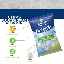 Carica l'immagine nel visualizzatore di Gallery, Riso Scotti Chips di Riso Sour Cream &amp; Onion Snack con Riso, Senza Glutine, Senza Olio di Palma, 40g