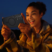 Carica l'immagine nel visualizzatore di Gallery, XTCASE Cover Magnetica per Samsung Galaxy A53 5G Traslucida Opaca, Nero