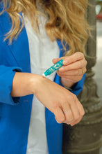 Carica l'immagine nel visualizzatore di Gallery, Puressentiel Roller Aroma Stress ai 12 Oli Essenziali dai 7 anni 5 ml
