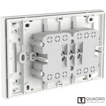 Carica l'immagine nel visualizzatore di Gallery, Electraline 22108 Multipresa da incasso Quadra 4 Posti Universali P40, compatibile con tutte le scatole da incasso 3 e 4