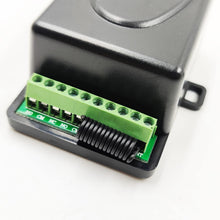 Carica l'immagine nel visualizzatore di Gallery, Kit radio universale 12-30V AC/DC con 2 telecomandi per Automazione Cancelli, tende, luci, comando wireless 433.92 MHz, 