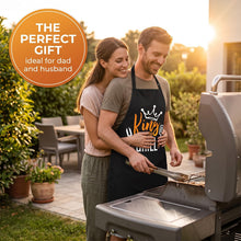 Carica l'immagine nel visualizzatore di Gallery, Grembiule Barbecue Uomo Divertente, Regalo Uomo Originale per Papà e Marito, Grembiule Cucina Impermeabile e Regolabile 