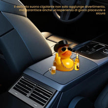 Carica l'immagine nel visualizzatore di Gallery, Paperella di Gomma per Auto, Anatra Gialla Giocattolo, Ornamenti Auto con, Occhiali da Sole, Catena d'Oro per Decorare B