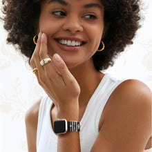 Carica l'immagine nel visualizzatore di Gallery, Cinturino Inciso con Fiori e Decorazioni Incantevoli Compatibile con Apple Watch Cinturini 38mm 40mm 41mm 42mm 44mm 45mm