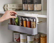 Carica l'immagine nel visualizzatore di Gallery, Joseph Joseph CupboardStore, Porta Spezie da Sottopensile per la Cucina, Organizer Spezie Cucina, Grigio