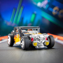 Carica l'immagine nel visualizzatore di Gallery, Transformers Collaborative, Hot Wheels® x, Bone Shaker™, action figure convertibile