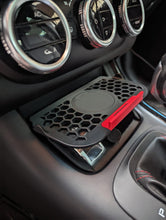 Carica l'immagine nel visualizzatore di Gallery, Supporto Smartphone Auto per compatibile con Alfa Romeo Giulietta Compatibile con vano sopra DNA Porta Cellulare Cruscot