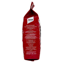Carica l'immagine nel visualizzatore di Gallery, Segafredo Zanetti Caffè in Grani Intermezzo (Confezione da 1 Kg) – Adatto per la Moka – Linea Le Classiche, Chicchi di C