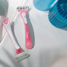 Carica l'immagine nel visualizzatore di Gallery, Gillette Venus Extra Comfort Oceana Rasoio Da Donna Usa E Getta A 3 Lame, Confezione Da 4