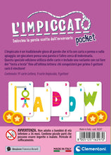 Carica l'immagine nel visualizzatore di Gallery, Clementoni - L'Impiccato Versione Tascabile, Mazzo di 100 Carte, per Bambini 6+ Anni e Adulti, Gioco da Tavolo in Formato da Viaggio, 2 Giocatori, Idea Regalo, Made in Italy, Lingua Italiana, 16297
