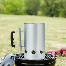 Carica l'immagine nel visualizzatore di Gallery, Amazon Basics Accendifuoco per Carbone, per Barbecue e Barbecue a carbonella, Argento, Confezione da 1