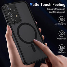 Carica l'immagine nel visualizzatore di Gallery, XTCASE Cover Magnetica per Samsung Galaxy A53 5G Traslucida Opaca, Nero