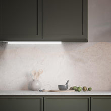 Carica l'immagine nel visualizzatore di Gallery, BRILONER - Barra LED sottopensile, con interruttore, da interni, 8 W, 800lm, 4.000K lampadine integrate, Lampada Sottope