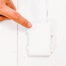 Carica l'immagine nel visualizzatore di Gallery, Lights4fun 40 MicroLED bianco caldo con stelle trasparenti a pile