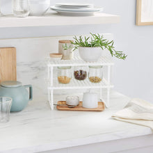 Carica l'immagine nel visualizzatore di Gallery, Amazon Basics Ripiani portaoggetti impilabili da cucina, Bianco