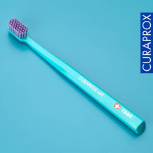 Carica l'immagine nel visualizzatore di Gallery, Curaprox CS 1560 Soft Spazzolino, Turchese-Violetto, Swiss Made