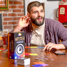 Carica l'immagine nel visualizzatore di Gallery, Rocco Giocattoli Yas Games- Hitster Radio Italia - L'Unico in Italiano - Gioco Musicale da 2 a 10 Giocatori dai 16 anni 
