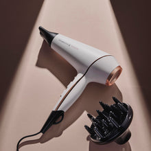 Carica l'immagine nel visualizzatore di Gallery, Remington Asciugacapelli Professionale 2400W - Teconologia OPTIheat per risultati di lunga durata - 3 accessori styling,