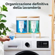 Carica l'immagine nel visualizzatore di Gallery, Erogatore per detersivo in vetro con ripiano e coperchio in bambù, 3,5 L, per detersivo liquido, sapone e ammorbidente per lavatrice per la lavanderia con 2 misurini e 8 etichette