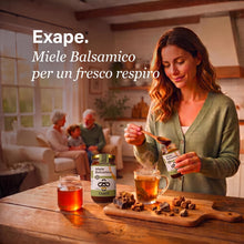 Carica l'immagine nel visualizzatore di Gallery, EXAPE Miele Balsamico con Propoli, Pino Mugo, Eucalipto e Menta - Per Gola e Vie Respiratorie 250g