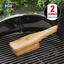 Carica l'immagine nel visualizzatore di Gallery, Weber Spazzola per barbecue in bambù 30 cm