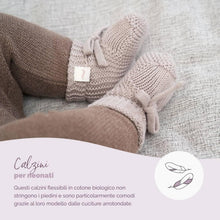 Carica l'immagine nel visualizzatore di Gallery, Livella Doudou coniglio con calzini – 100% cotone biologico per il neonato