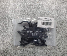 Carica l'immagine nel visualizzatore di Gallery, BricoShopping GANCIO PER ZOCCOLO DA CUCINA UNIVERSALE IN ABS CLIP PER PIEDINI DELLA ZOCCOLATURA PLASTICA E ZOCCOLINO DI 