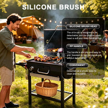 Carica l'immagine nel visualizzatore di Gallery, 4 Supporti per Salsicce in Acciaio Inox, con Pennello per Olio in Silicone