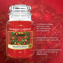 Carica l'immagine nel visualizzatore di Gallery, Yankee Candle Candela profumata in giara grande | Red Apple Wreath | Durata Fino a 150 Ore | regalo perfetto per le donn