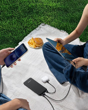 Carica l'immagine nel visualizzatore di Gallery, Charmast Power Bank 26800mAh, Ultra Sottile Caricatore Portatile Nero