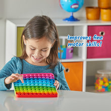 Carica l'immagine nel visualizzatore di Gallery, Learning Resources Tabellone Sensoriale con Cento Bolle, Scoppia Le Bolle e Conta, Giocattoli Antistress spingi e scoppi
