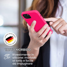 Carica l'immagine nel visualizzatore di Gallery, kwmobile Cover per iPhone 13 Custodia - Back Case per Smartphone in Silicone TPU - Protezione Gommata - rosa shocking