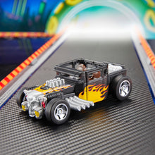 Carica l'immagine nel visualizzatore di Gallery, Transformers Collaborative, Hot Wheels® x, Bone Shaker™, action figure convertibile