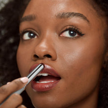 Carica l'immagine nel visualizzatore di Gallery, Clinique Almost Lipstick Balsamo Labbra nelle Iconiche Tonalità Black Honey, Pink Honey e Nude Honey - #offcampus - Ross