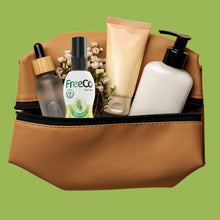 Carica l'immagine nel visualizzatore di Gallery, FreeCo Spray per WC – Blocca Odori Pre-uso (Before You Go) | Oli Essenziali Naturali | Casa • Ufficio • Ristorante • Via