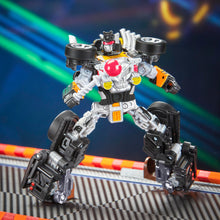 Carica l'immagine nel visualizzatore di Gallery, Transformers Collaborative, Hot Wheels® x, Bone Shaker™, action figure convertibile