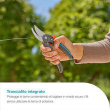 Carica l'immagine nel visualizzatore di Gallery, Gardena Forbici da giardino PremiumCut Flex, taglio bypass, per legno fresco, diametro di taglio 24 mm, impugnature ergonomiche, lame PowerCoating, made in Germany (12242-20)
