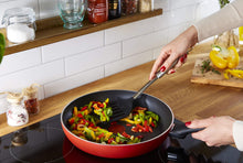 Carica l'immagine nel visualizzatore di Gallery, Lagostina Cucina Mediterranea, Padella Antiaderente in Alluminio Ø 24 cm