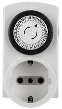 Carica l'immagine nel visualizzatore di Gallery, Electraline 58114 Mini Programmatore Timer Meccanico Giornaliero, Spina Italiana piccola 10 A, Presa Schuko + 10A, Bianc