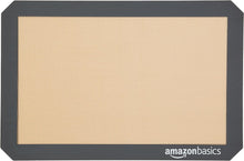 Carica l'immagine nel visualizzatore di Gallery, Amazon Basics Tappetini da forno in silicone, set da 3 unità, Rettangolare, 23.0cm x 33.0cm, 25.0cm x 29.5cm, 29.5cm x 37.5cm, Marrone/Nero
