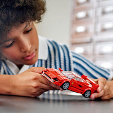 Carica l'immagine nel visualizzatore di Gallery, LEGO Speed Champions Supercar Ferrari F40, Modellino di Auto Sportiva da Costruire, Macchina Giocattolo da Collezione con Minifigure del Pilota, Giochi per Bambini e Bambine da 9 Anni in su 76934