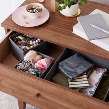Carica l'immagine nel visualizzatore di Gallery, Amazon Basics Organizer in tessuto per cassetto, 6 unità, Grigio