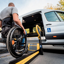 Carica l'immagine nel visualizzatore di Gallery, 6 Adesivi Disabili Invalidi cm 12x12 | Per Auto, Camper, Parabrezza, Carrozzeria | Alta Resistenza a Sole e Pioggia | 6 