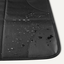Carica l'immagine nel visualizzatore di Gallery, Amazon Basics - Coprisedile per Auto con Imbottitura in Schiuma e Tasche Portaoggetti, Misura Universale, Protezione Sed