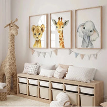 Carica l'immagine nel visualizzatore di Gallery, Stampe su tela moderne con elefante e giraffa, set di tre animali, poster da parete, immagine per la decorazione della c