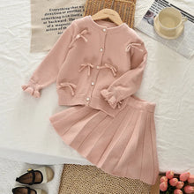 Carica l'immagine nel visualizzatore di Gallery, Bear Leader Autunno Inverno Stile College Rosa Set da ragazza Maglione lavorato a maglia Cardigan + Pantaloncini 2 pezzi