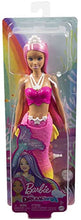 Carica l'immagine nel visualizzatore di Gallery, Barbie - Dreamtopia Sirena Bambola capelli rosa con coda rosa e giallo sfumati e coroncina, Giocattolo per Bambini 3+ Anni, HGR11