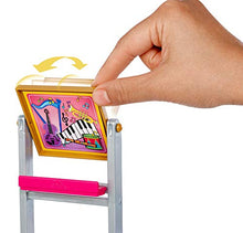Carica l'immagine nel visualizzatore di Gallery, Barbie- Carriere Insegnante di Musica Playset con 2 Bambole, Lavagna, 4... - Ilgrandebazar